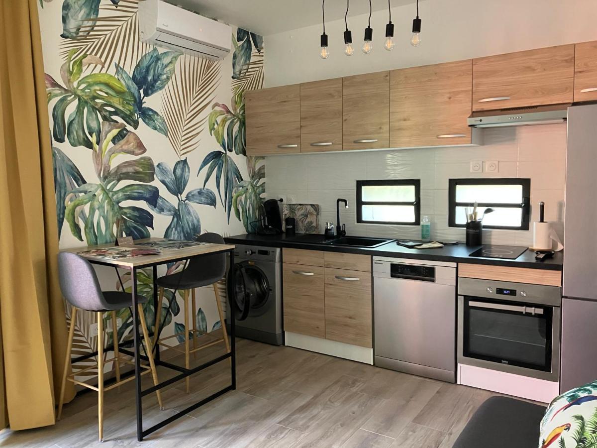 לה סאלין לה ביינס Kazacoco Bungalow A 5 Min A Pieds Du Lagon מראה חיצוני תמונה