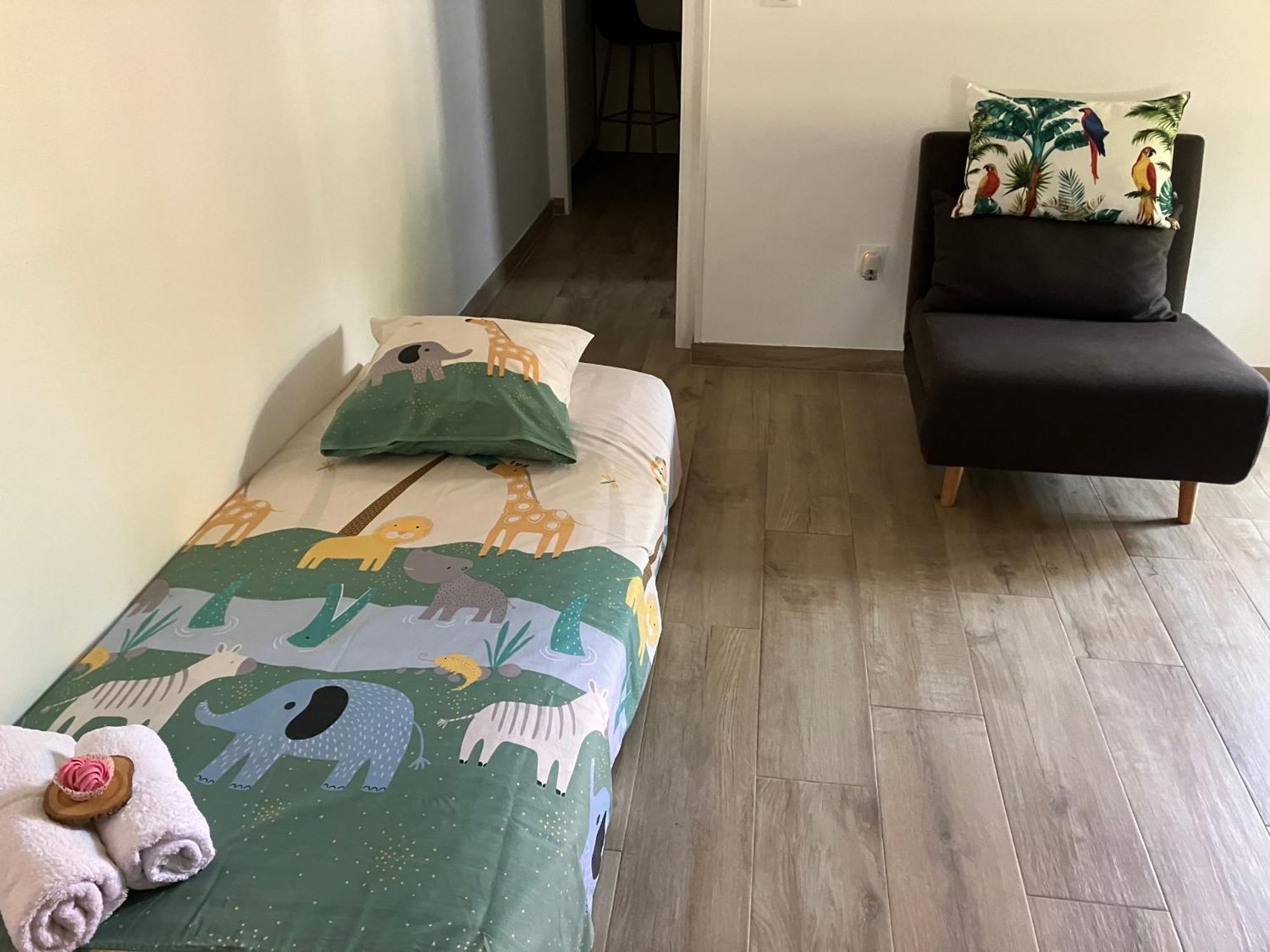 לה סאלין לה ביינס Kazacoco Bungalow A 5 Min A Pieds Du Lagon מראה חיצוני תמונה